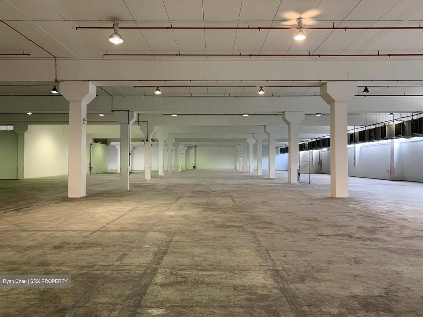Imm Building (D22), Warehouse #586027701
